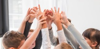 Nauka poprzez zabawę a rozwój zdolności społecznych u dzieci – jak zabawa kształtuje relacje międzyludzkie uniwersytet rozwoju - jak nauka poprzez zabawe wplywa na rozwoj dziecka - Michalina.jpg